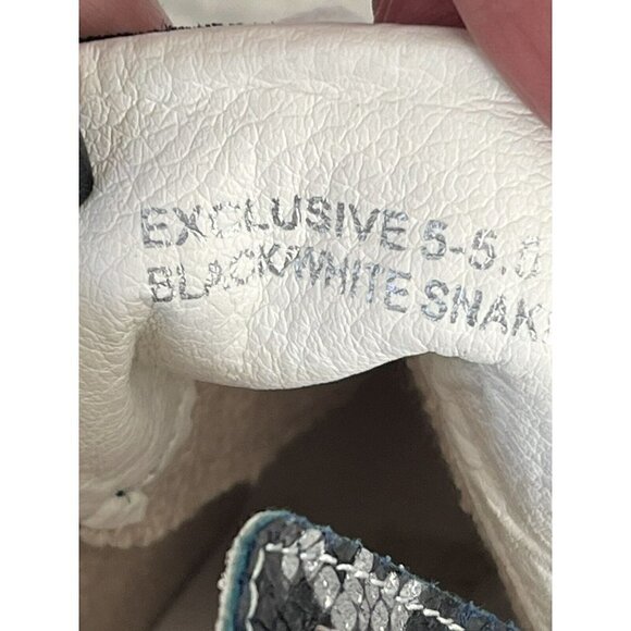 VINTAGE HAVANA Remiee Black Blue Snakeskin Embossed Leather Sneaker Bootie 5.5 - Picture 10 of 12